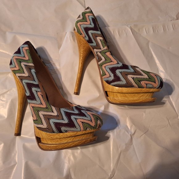 shoedazzle size 7 heels - Picture 1 of 16